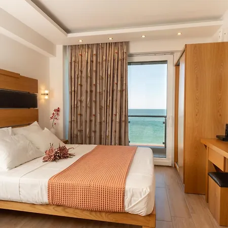 Megkas Theodoros Паралия-Катерини