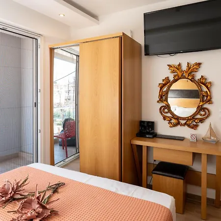 Megkas Theodoros Апартаменты Паралия-Катерини