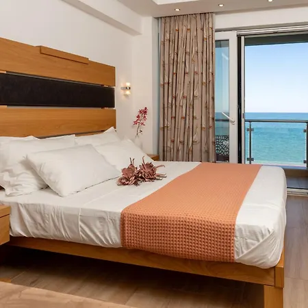 Megkas Theodoros * Паралия-Катерини