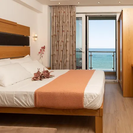 Megkas Theodoros Паралия-Катерини